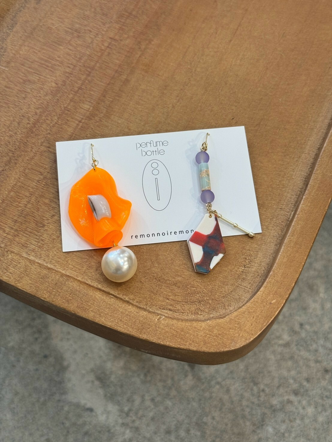 [remonnoiremon] 香水瓶耳環 | remon48