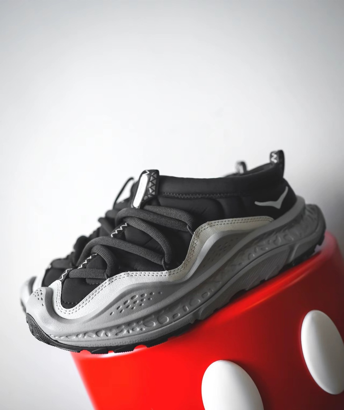 KTQ STORE ‧ HOKA ONE ONE ORA Primo 休閒鞋涼鞋黑灰 1141570-BBNB