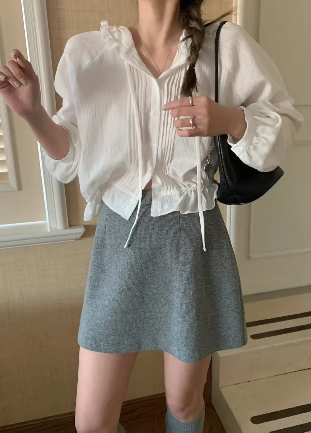 [現貨] Ingrid 連帽抽褶上衣 [ 象牙白 / Free ]