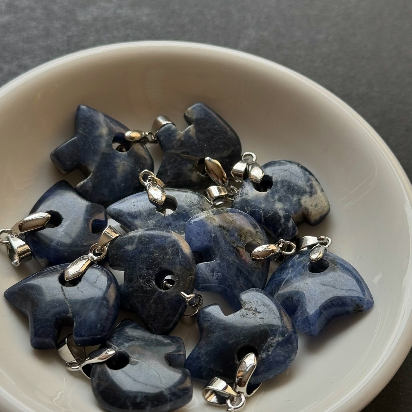 [原石] 蘇打石 / 方納石 Zuni Bear 項鍊吊墜