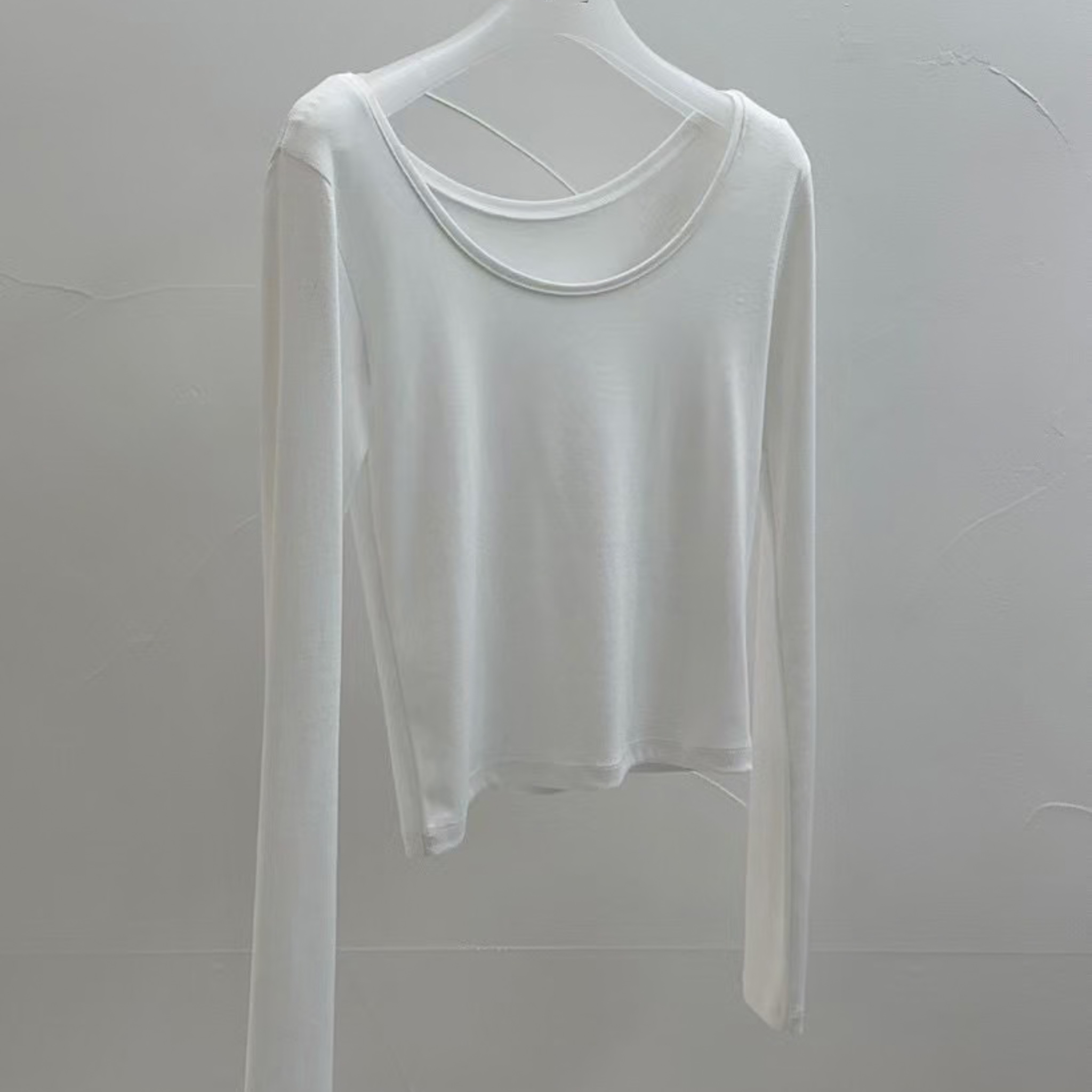 Rayon兩面穿可挖背或露鎖骨小心機長袖T(白)