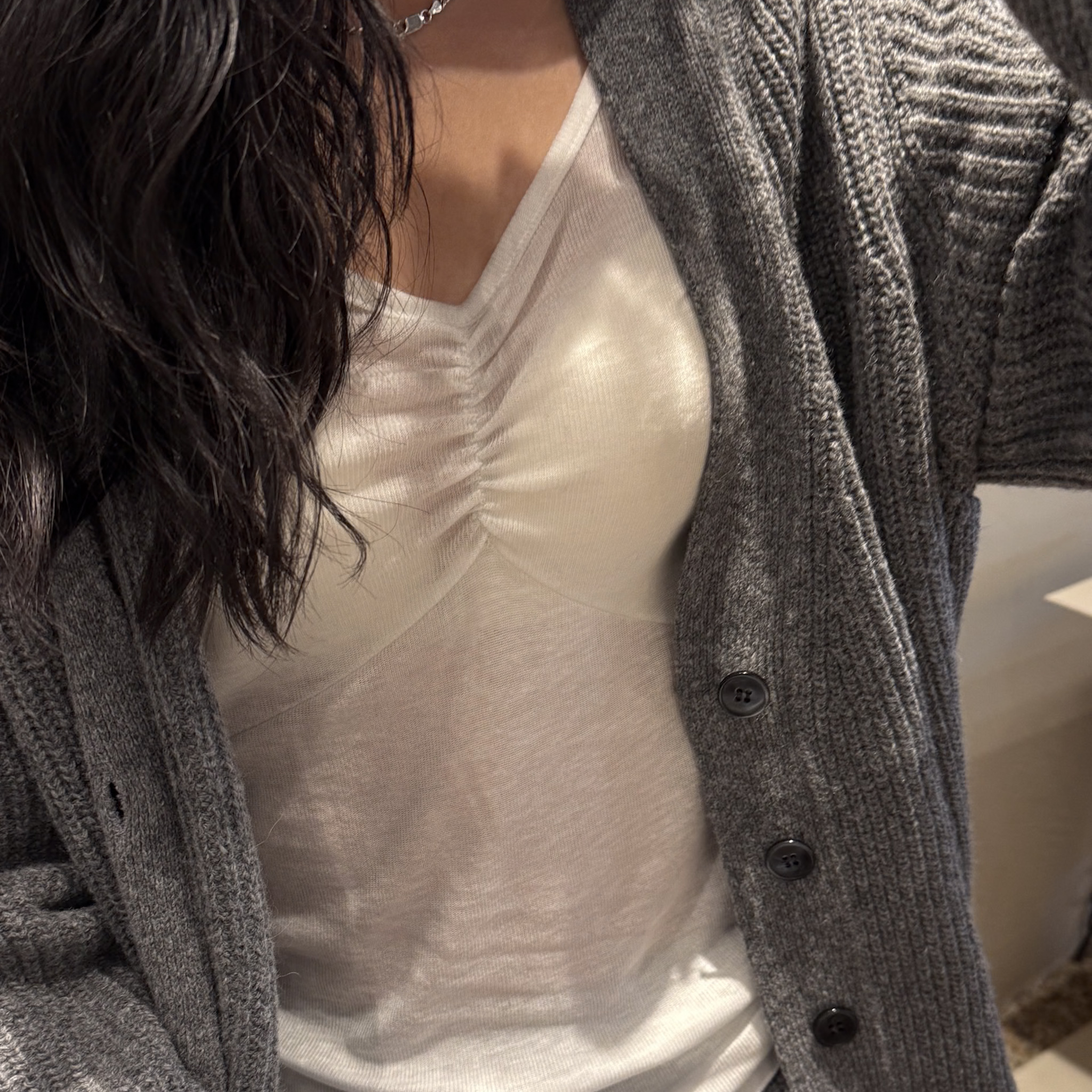 前抓皺透膚舒服上衣(白)