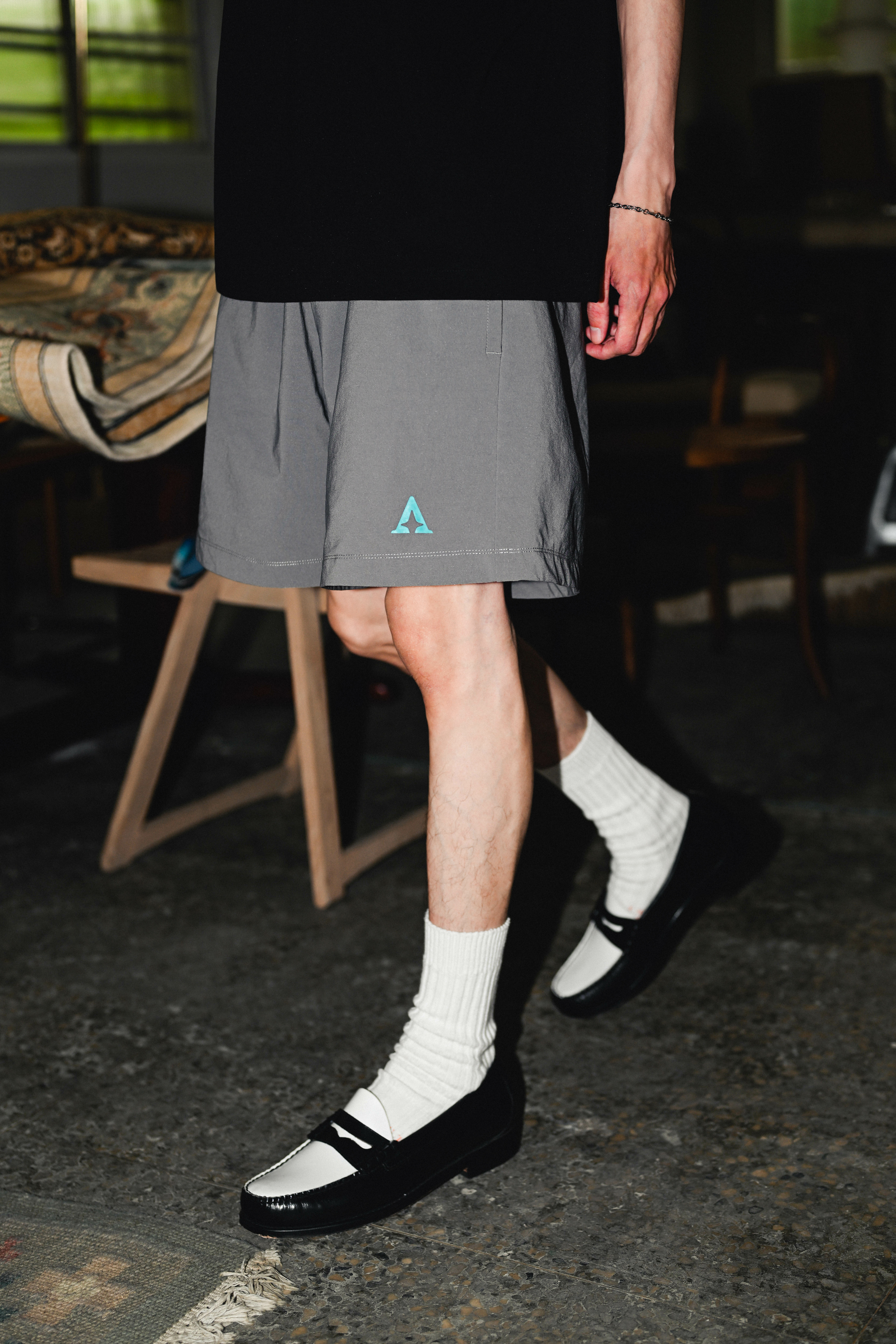 EVERYDAY NYLON SHORTS  - GREY