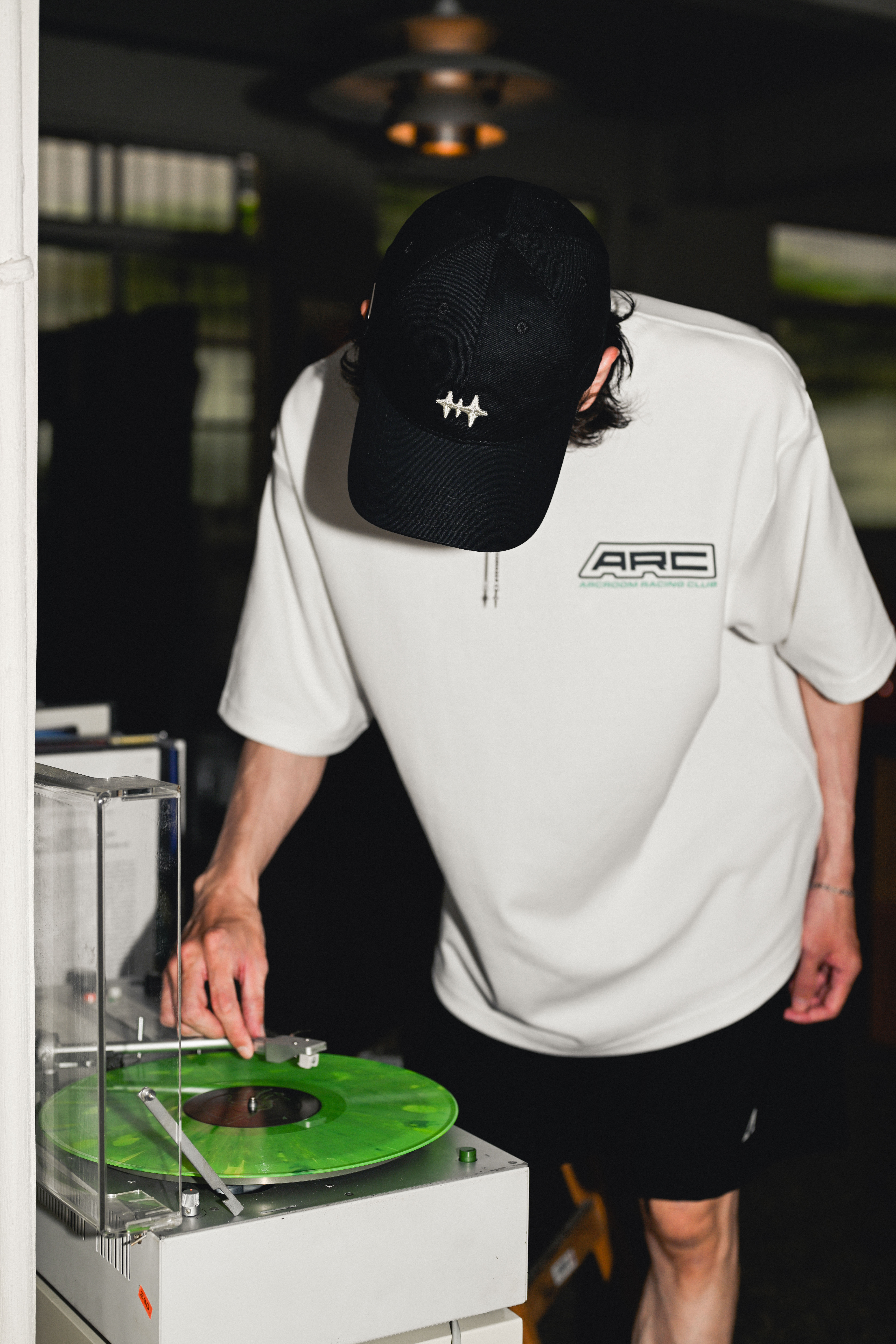 STELLAR ARC BADGE CAP - BLACK