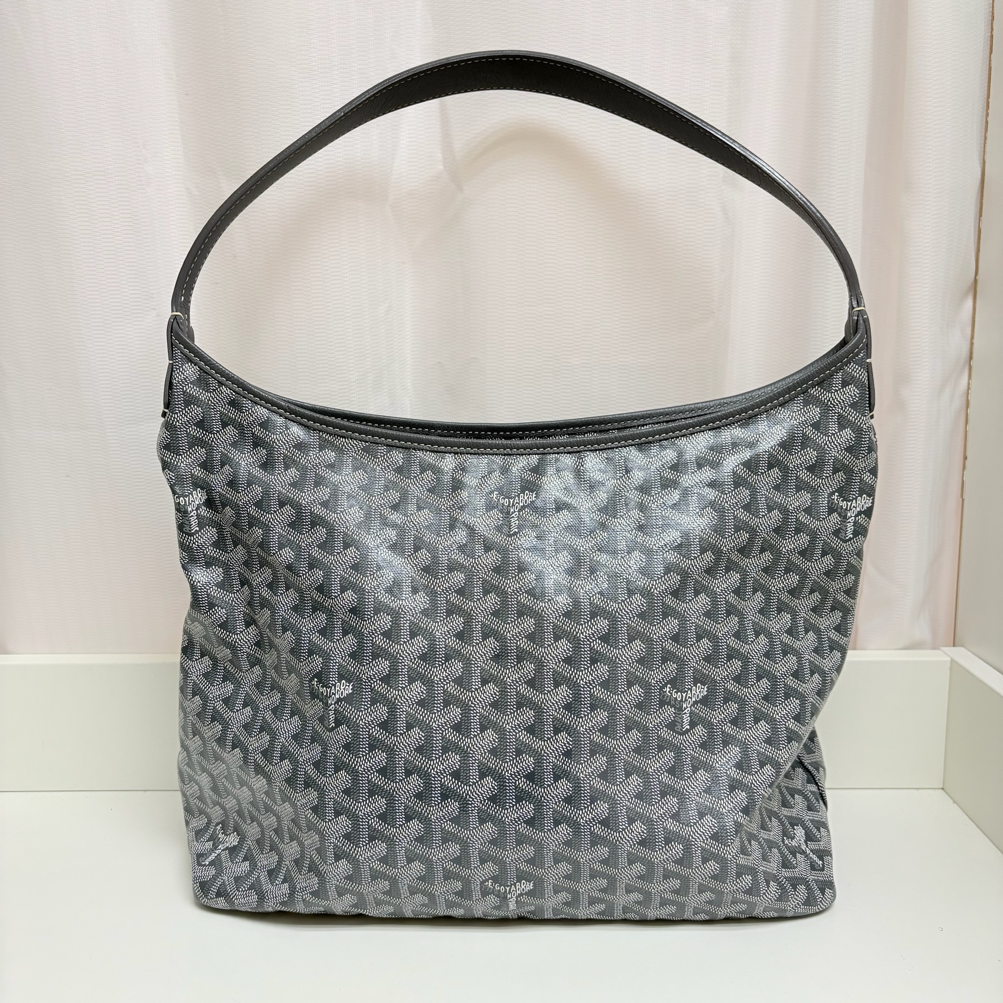 Goyard Hobo Bag - Grey / Shw