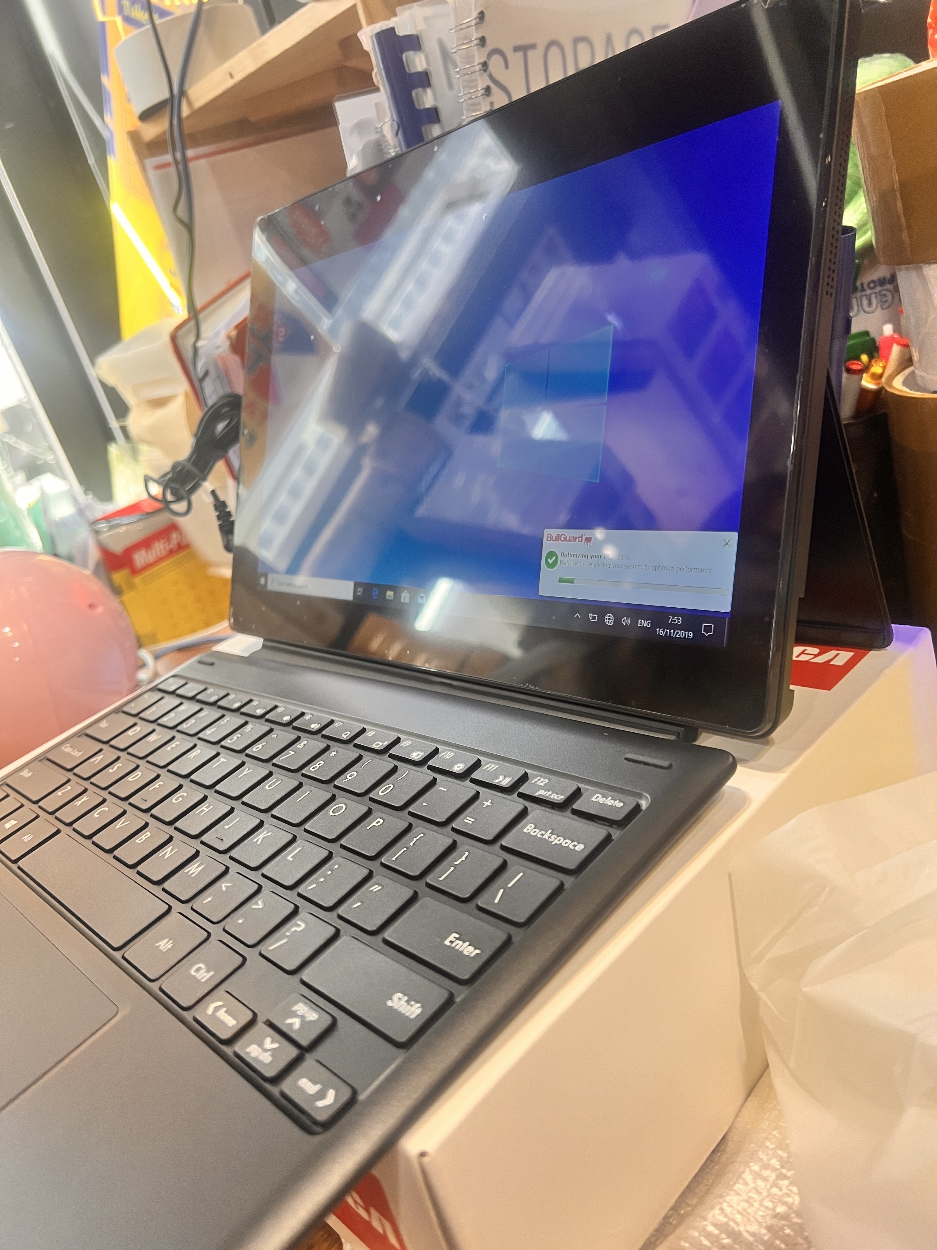 RCA 64GB 11 inch display Tablet with Keyboard