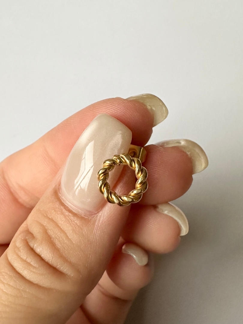 SS twist circle pierce