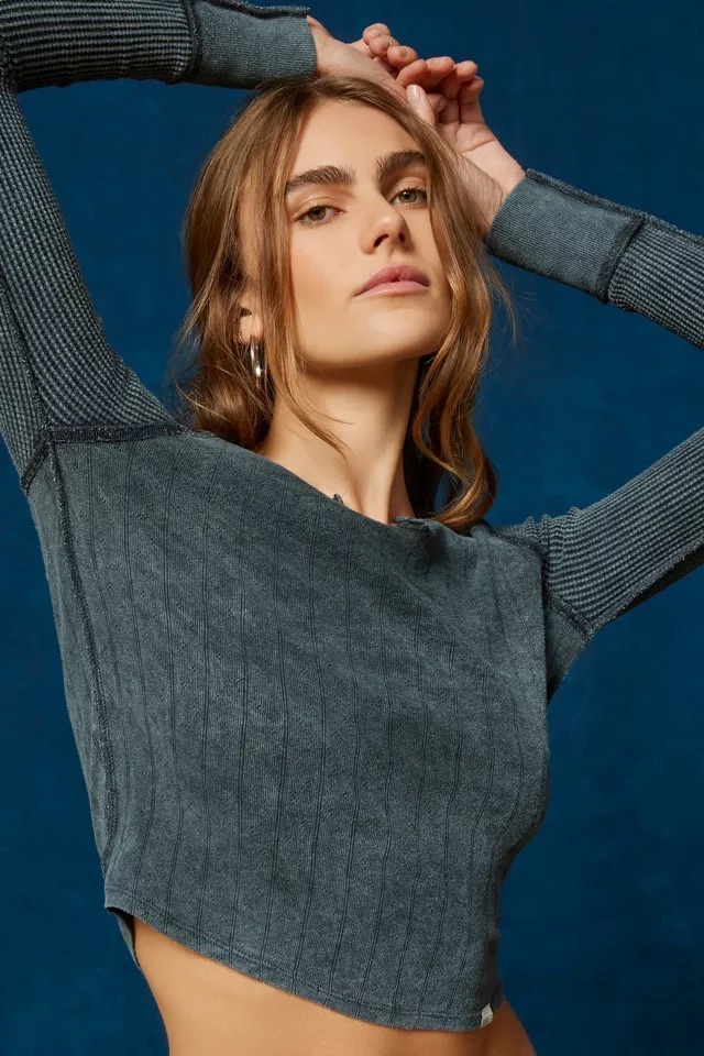 UO 小v領拼接長袖上衣BDG Viv Spliced Notch Neck Tee