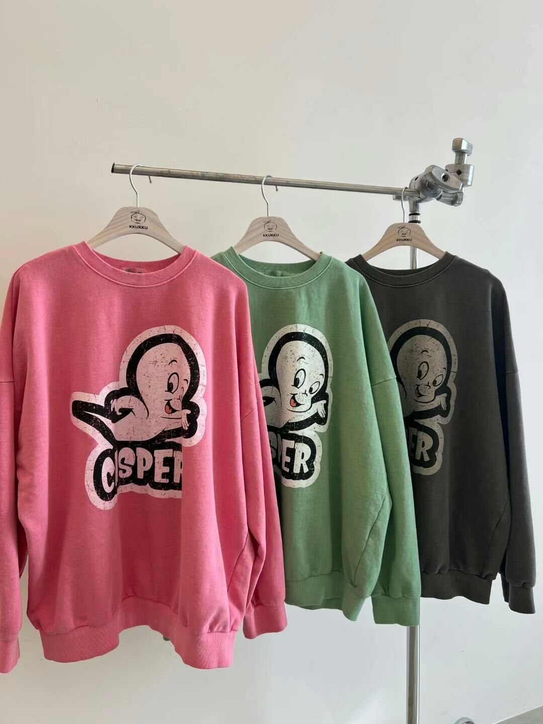 洗水卡通圖案英文字衛衣 KKUKKU-053T