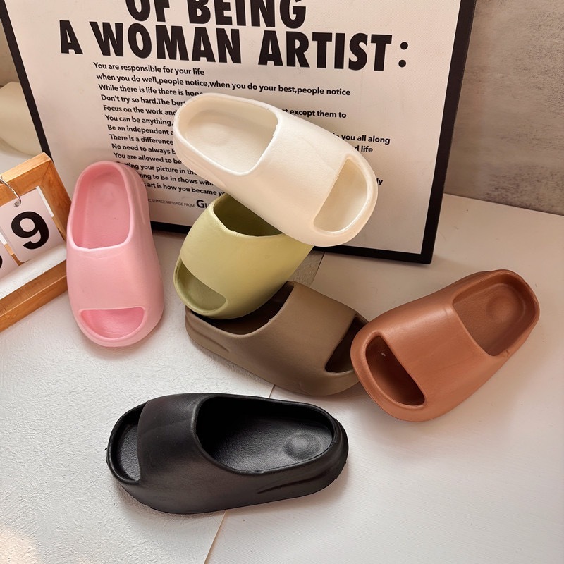 現貨26 / 27 尺寸 17.5cm｜兒童超輕量夏季拖鞋 ꕀꕀꕀ