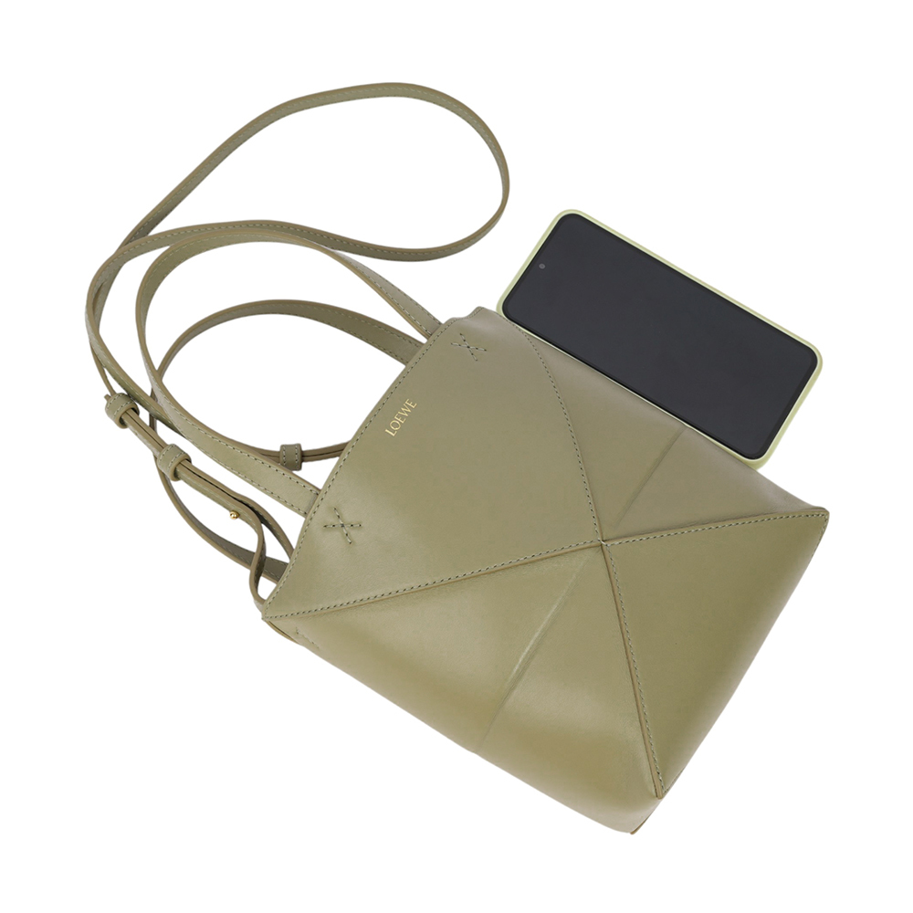 【LOEWE】Puzzle 亮面小牛皮迷你摺疊托特包(尤加利綠)A657V25X01 4787