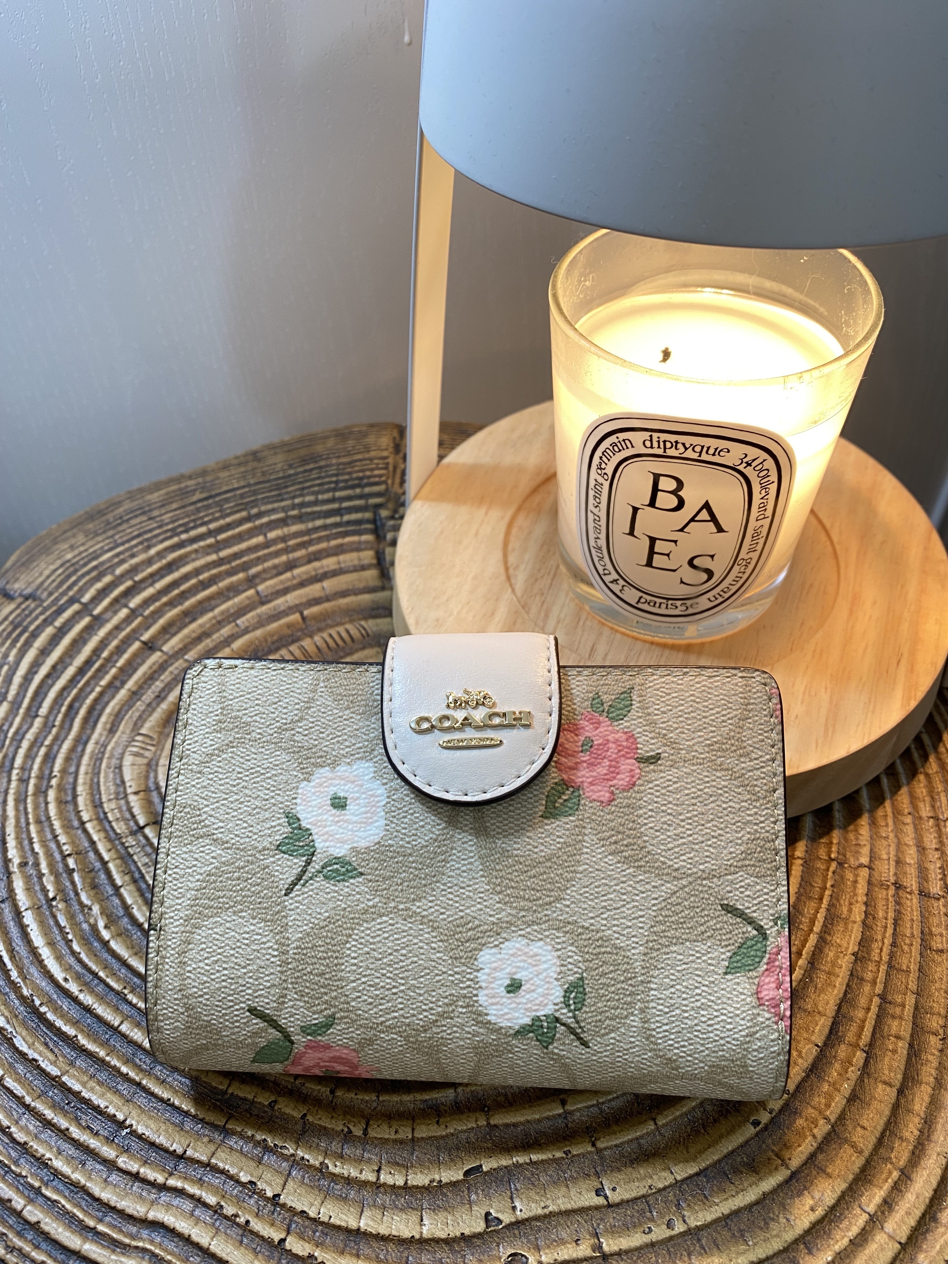 美國現貨 Coach Medium Corner Zip Floral Print