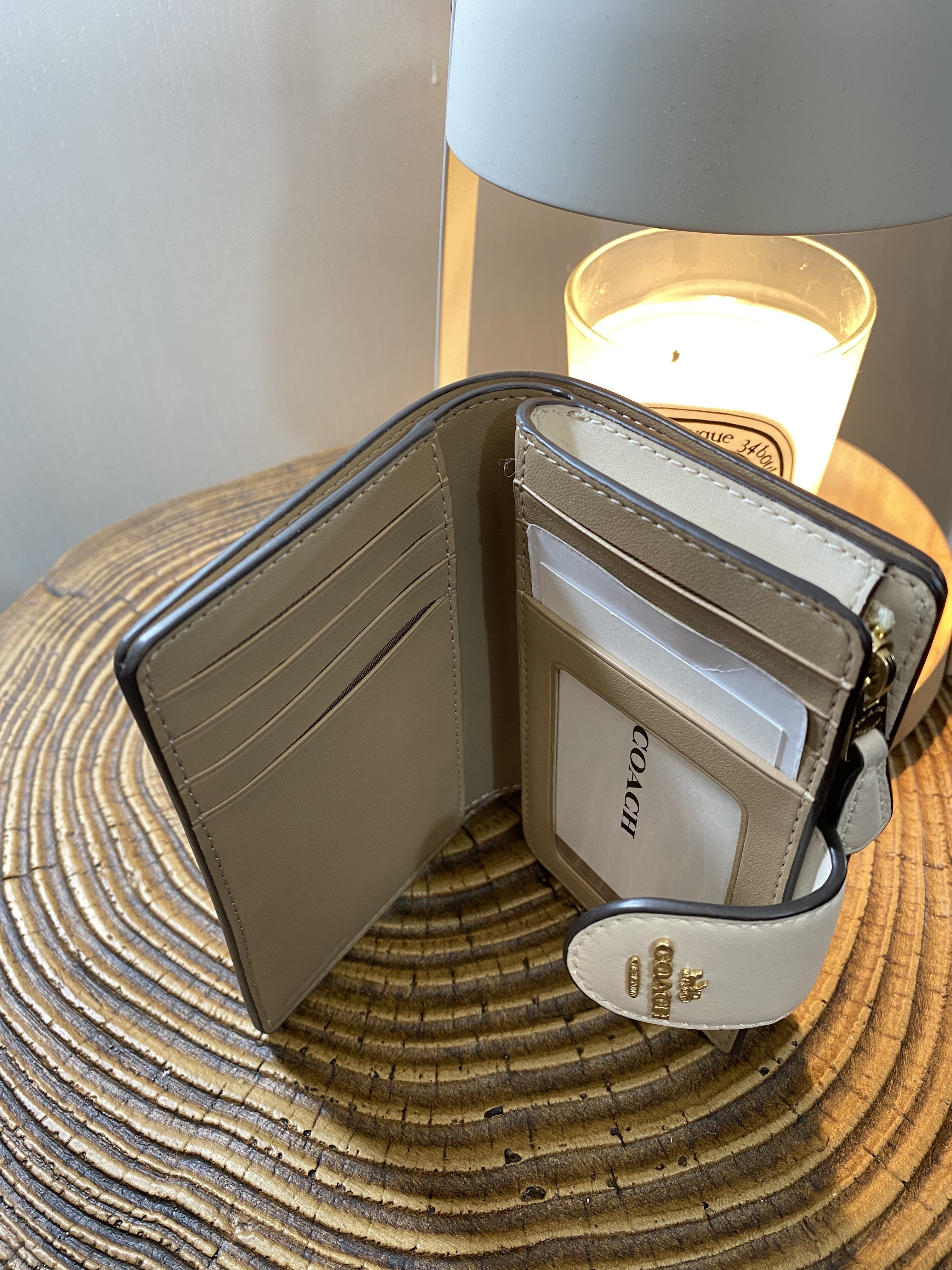 美國現貨 Coach Medium Corner Zip Floral Print