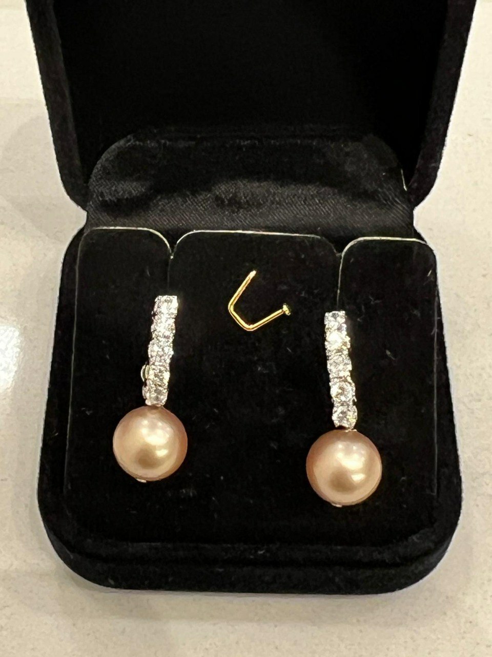 [S] GEMZ & CO RCS EARRINGS,POWDER ALMOND PEARL, EA-153 (Z242)