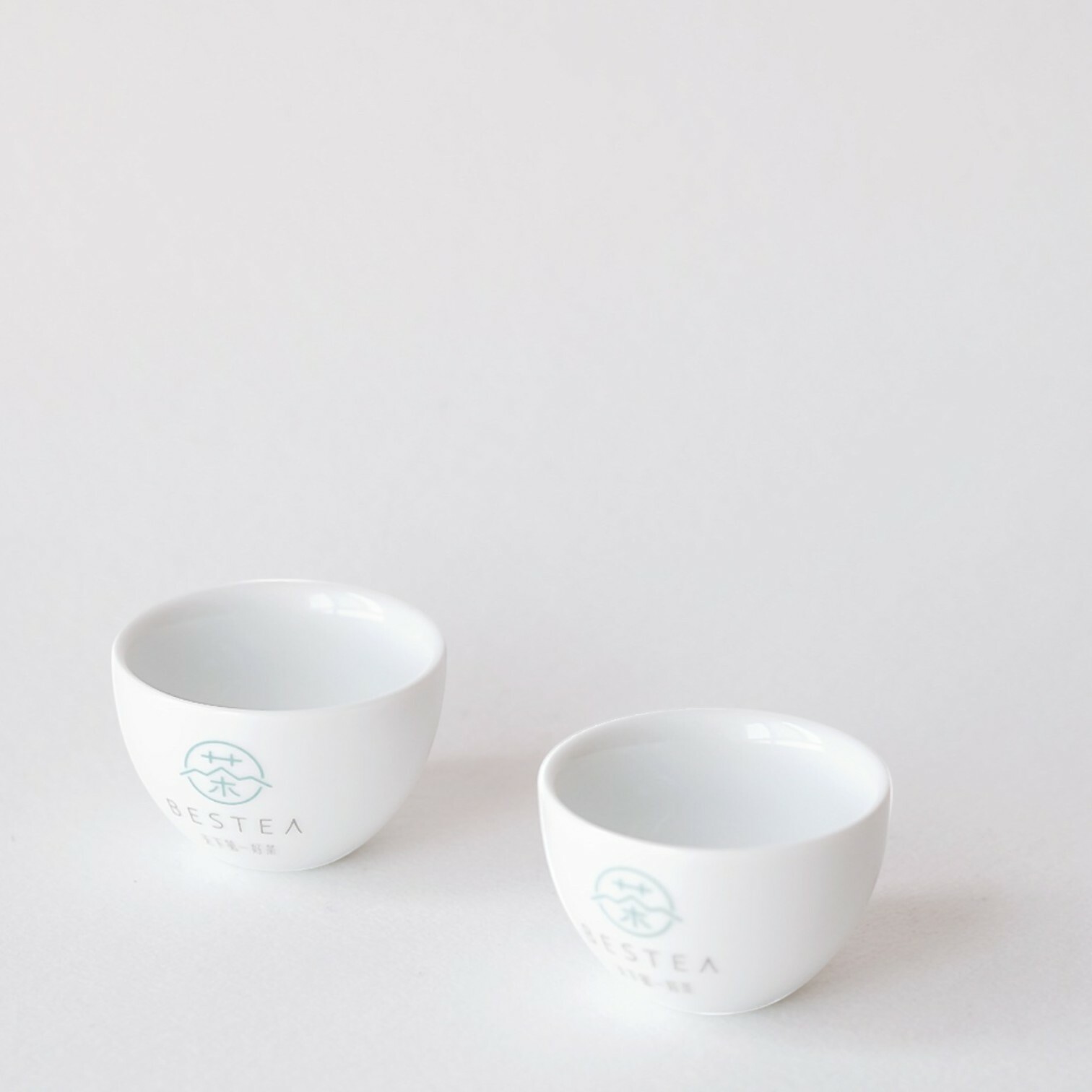 𝗕𝗘𝗦𝗧𝗘𝗔 · 𝗪𝗵𝗶𝘁𝗲 𝗣𝗼𝗿𝗰𝗲𝗹𝗮𝗶𝗻 𝗠𝗶𝗴𝗵𝘁𝘆𝗠𝘂𝗴/𝟲𝟬𝗺𝗹