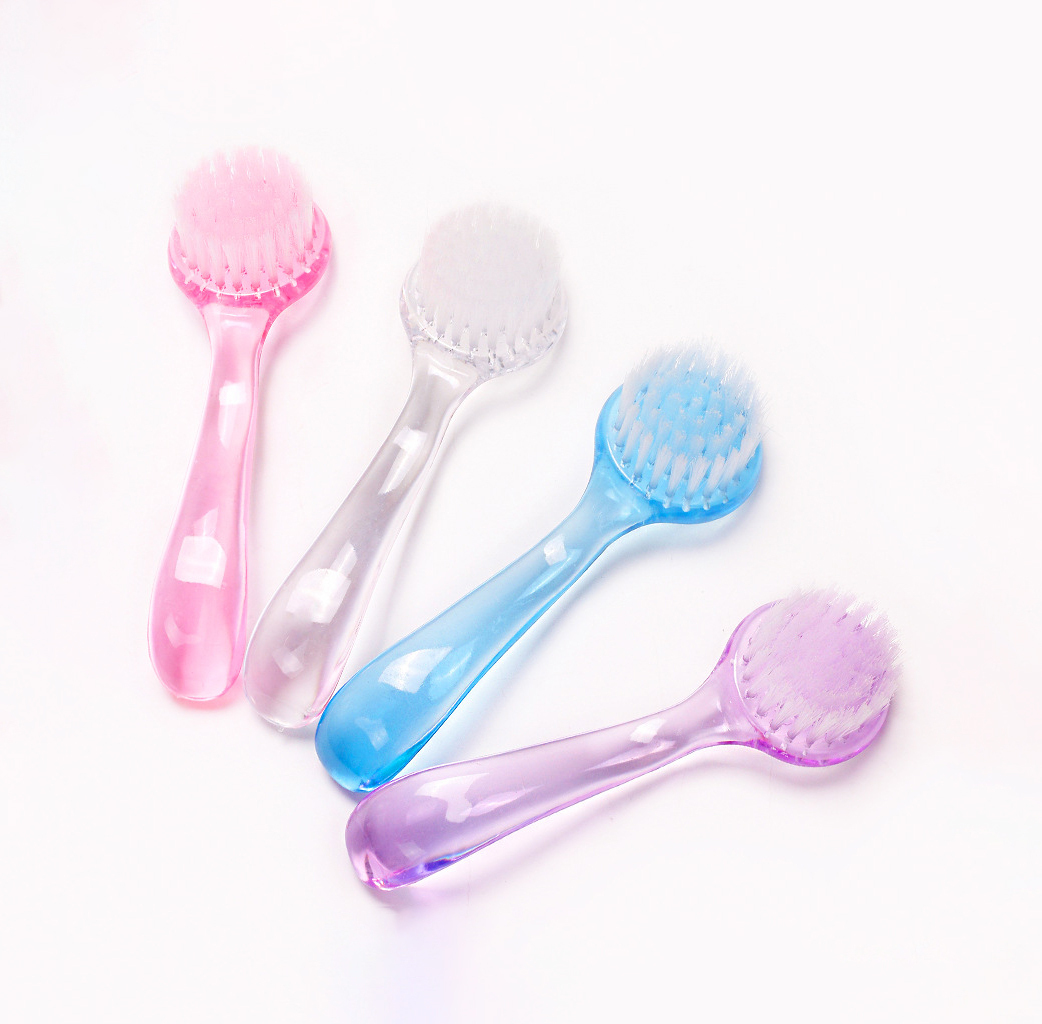 三本膠柄洗臉刷(顏色隨機)