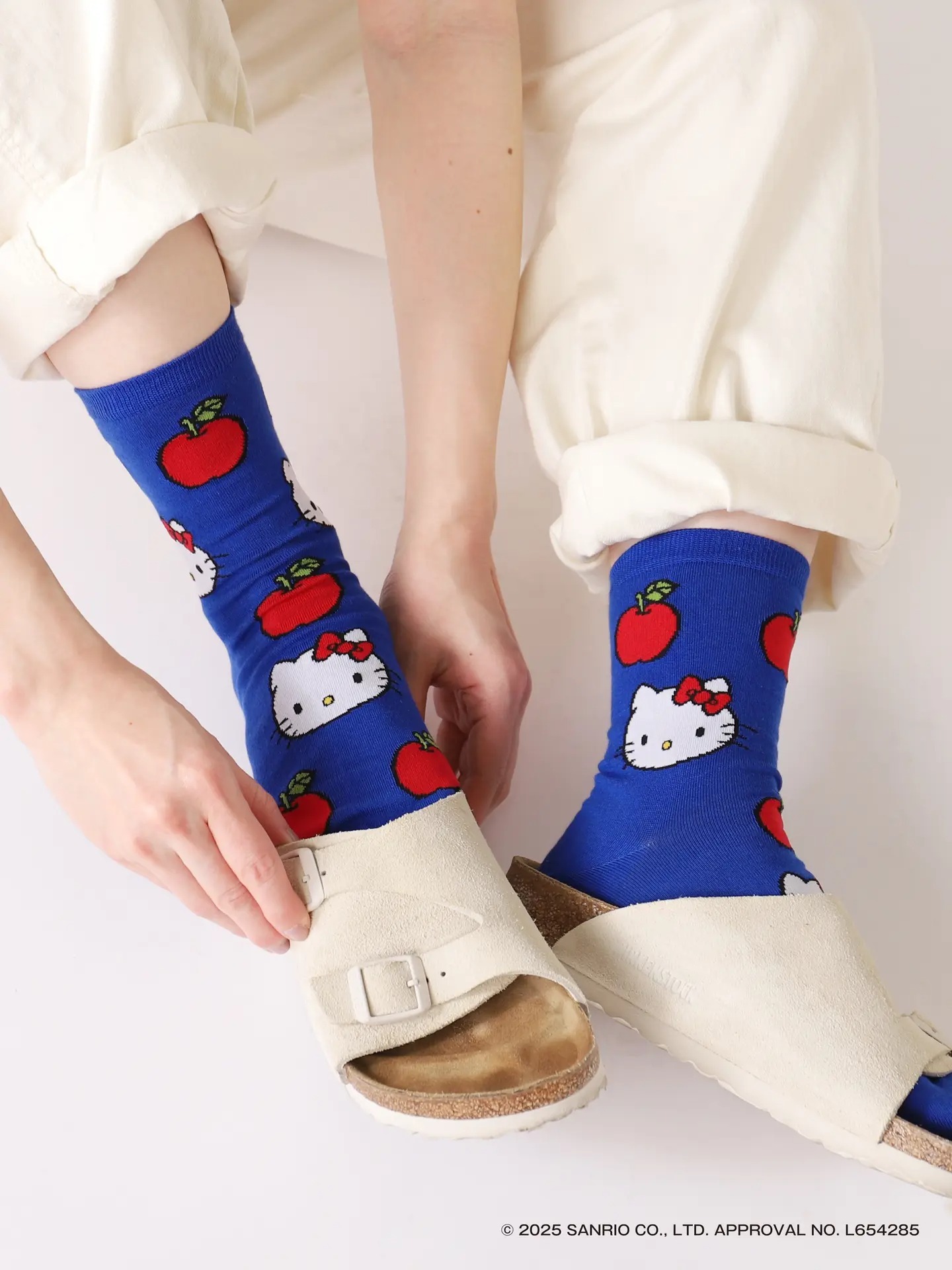 現貨┃日本製 靴下屋 HELLO KITTY 聯名 滿版 印花 長襪