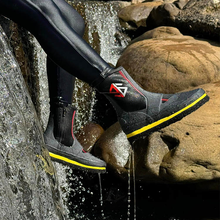 YONGYUE寬楦EVA防滑鞋/專利排水孔設計