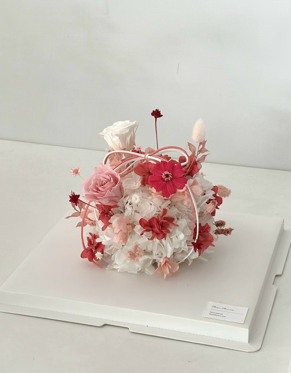 永生繡球花蛋糕- 草莓糖霜 (不可食用)