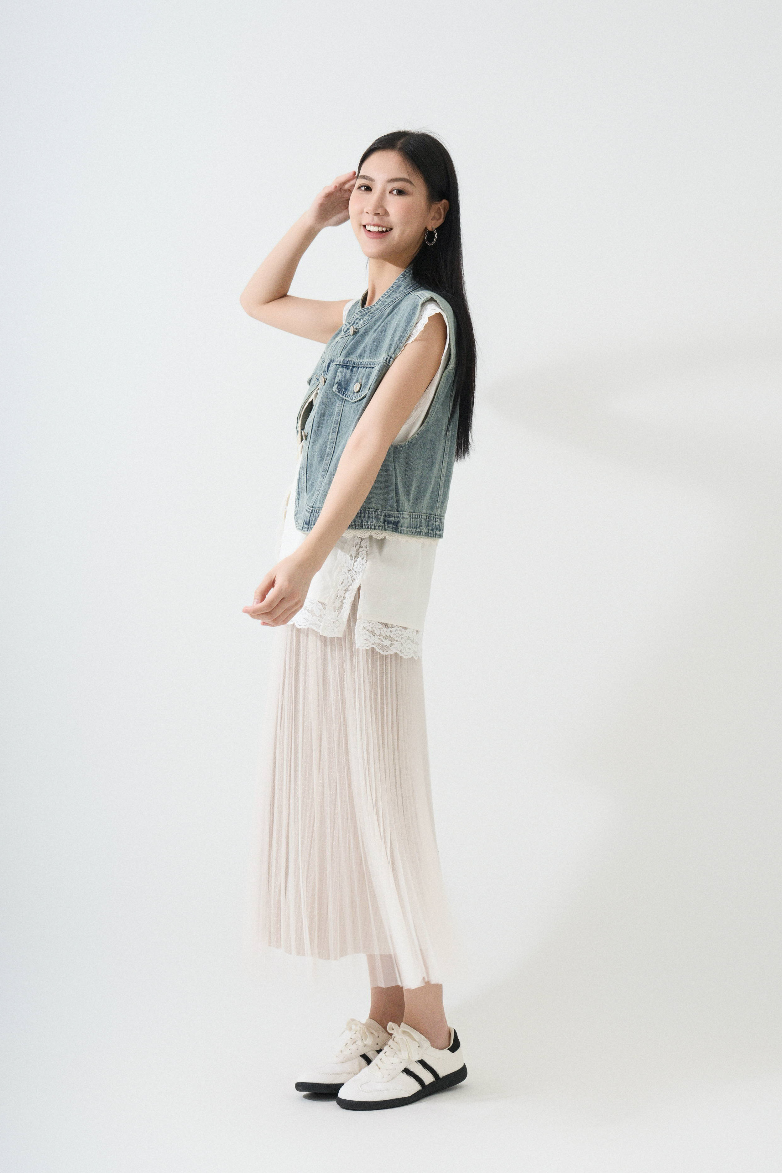 SS25_0045（背心外套＋上衣＋半截裙）