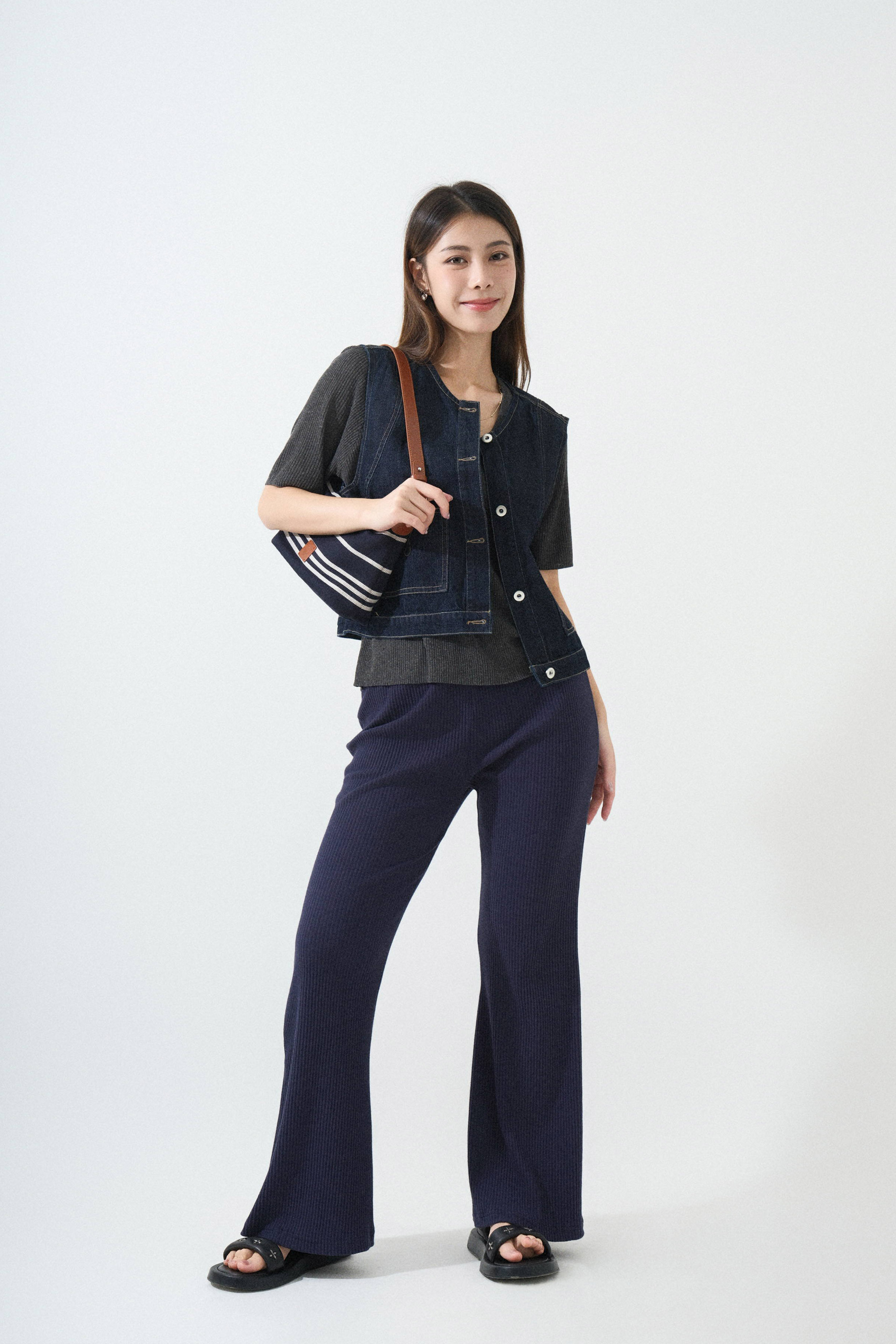 SS25_0047（背心外套＋Tee＋長褲）