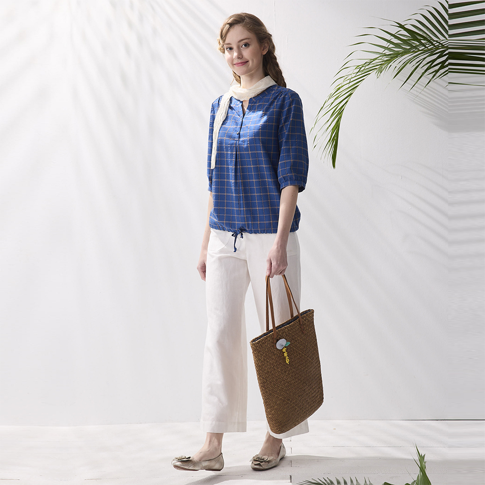 PIPPY 優雅格紋小V領5分袖上衣 藍