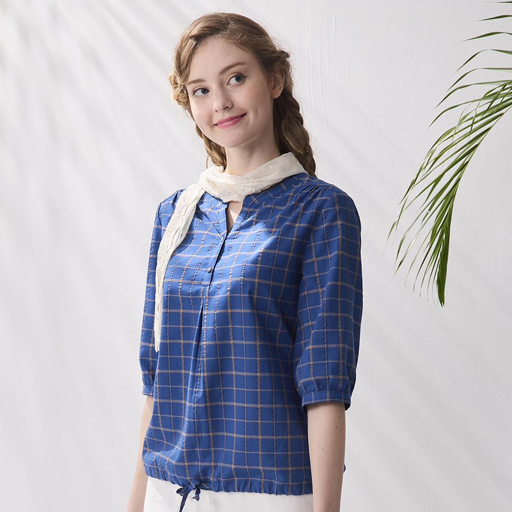 PIPPY 優雅格紋小V領5分袖上衣 藍