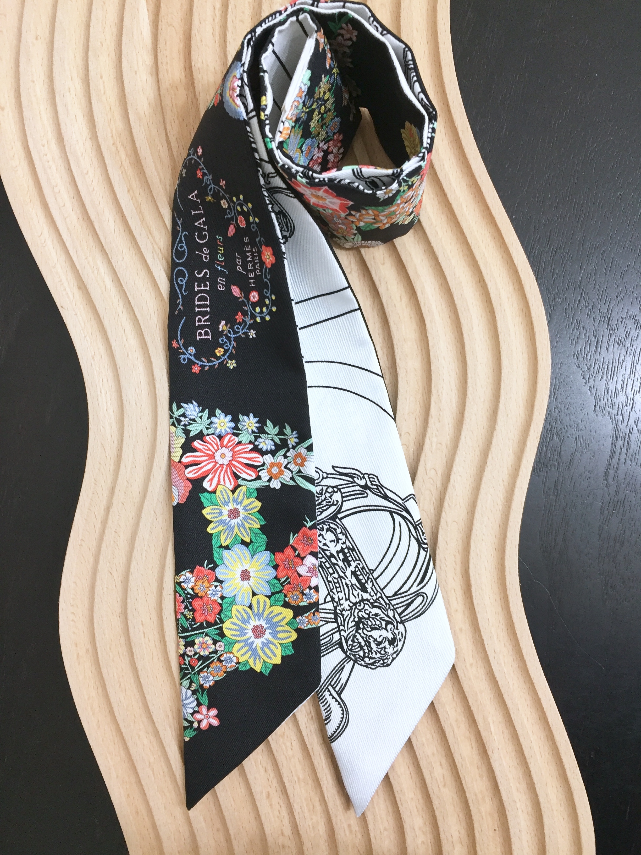 Hermes Twilly 絲巾