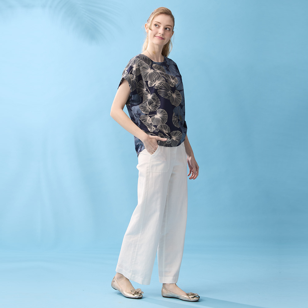 PIPPY 典雅荷葉印花圓領短袖上衣 藍