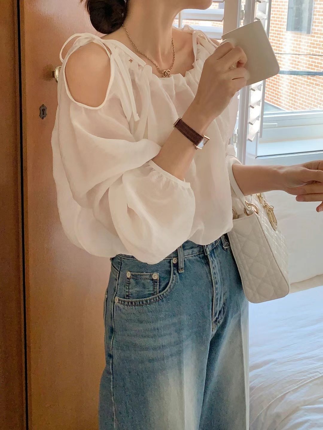 ✨氣質小露肩珠光上衣