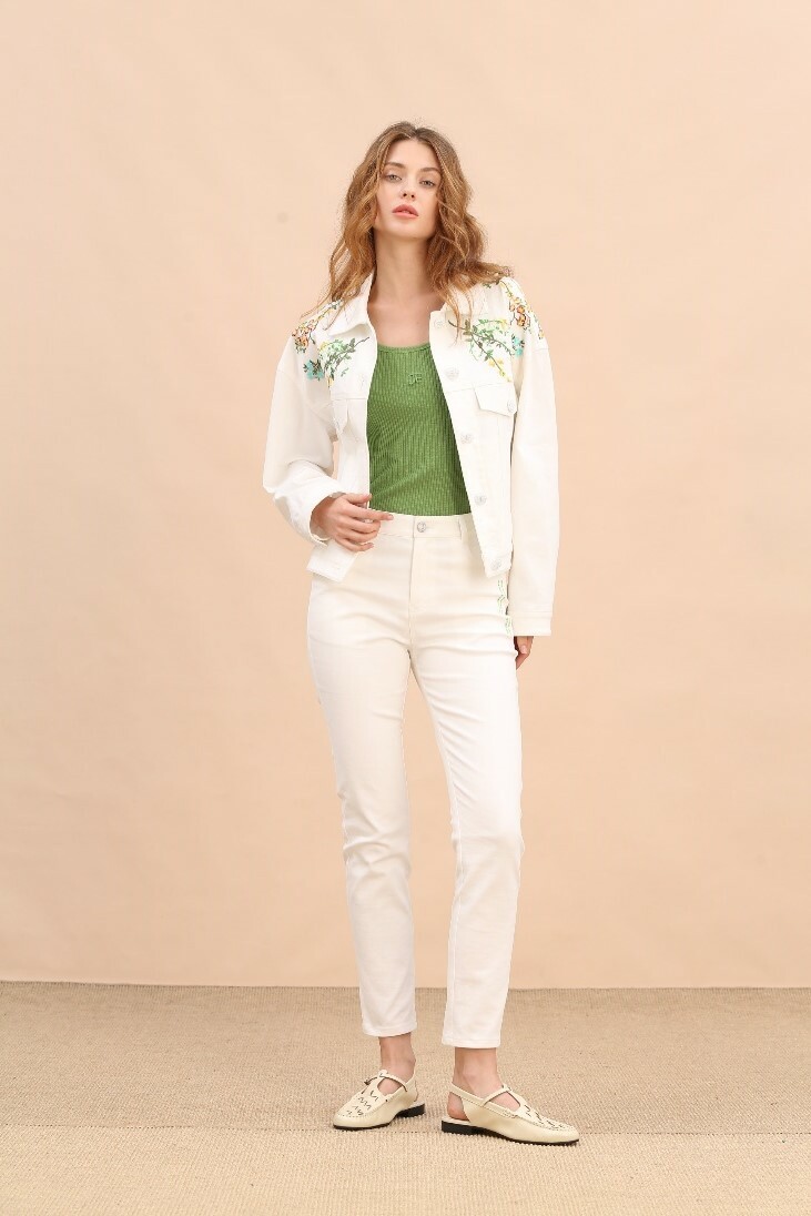 BE10116D1 度假花園牛仔外套