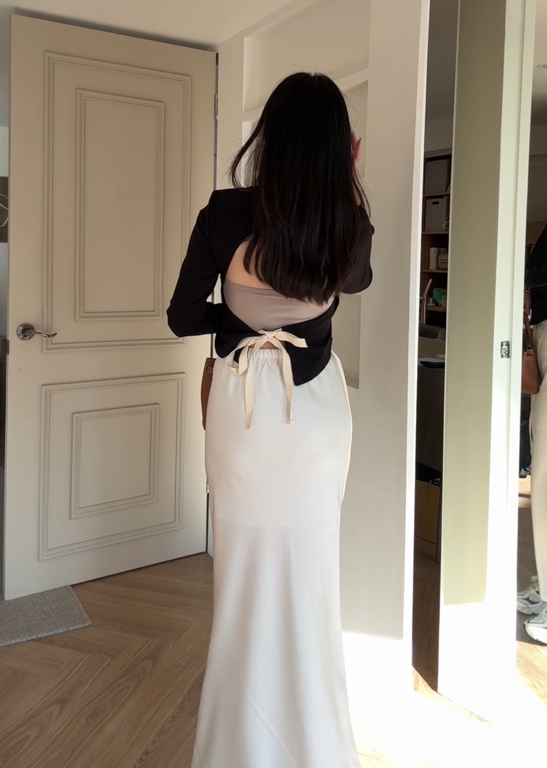 挖空露背綁帶上衣