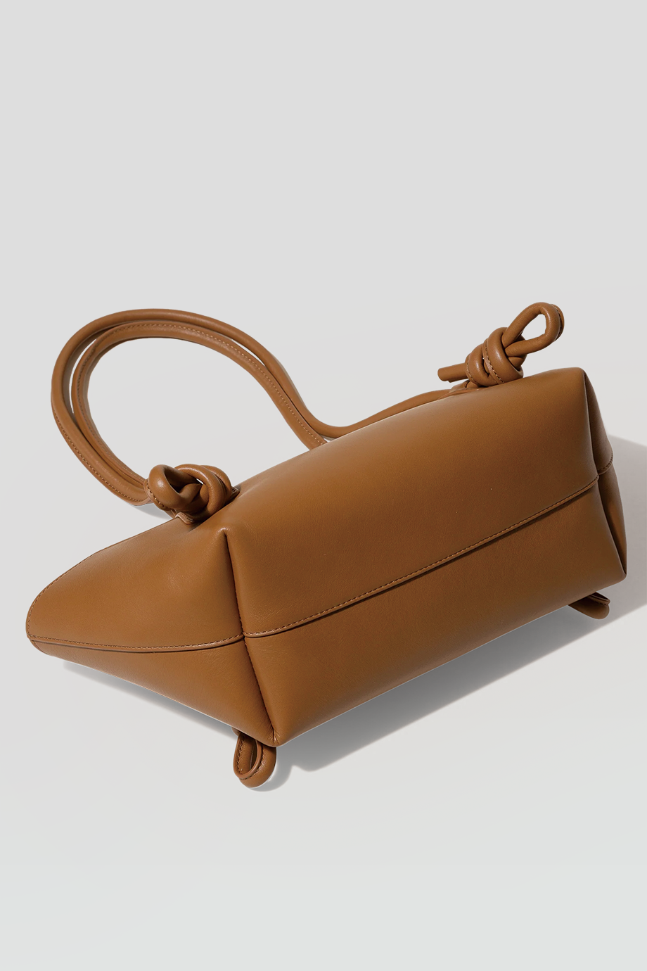 HEREU｜FLECA 真皮結飾法棍型肩背包