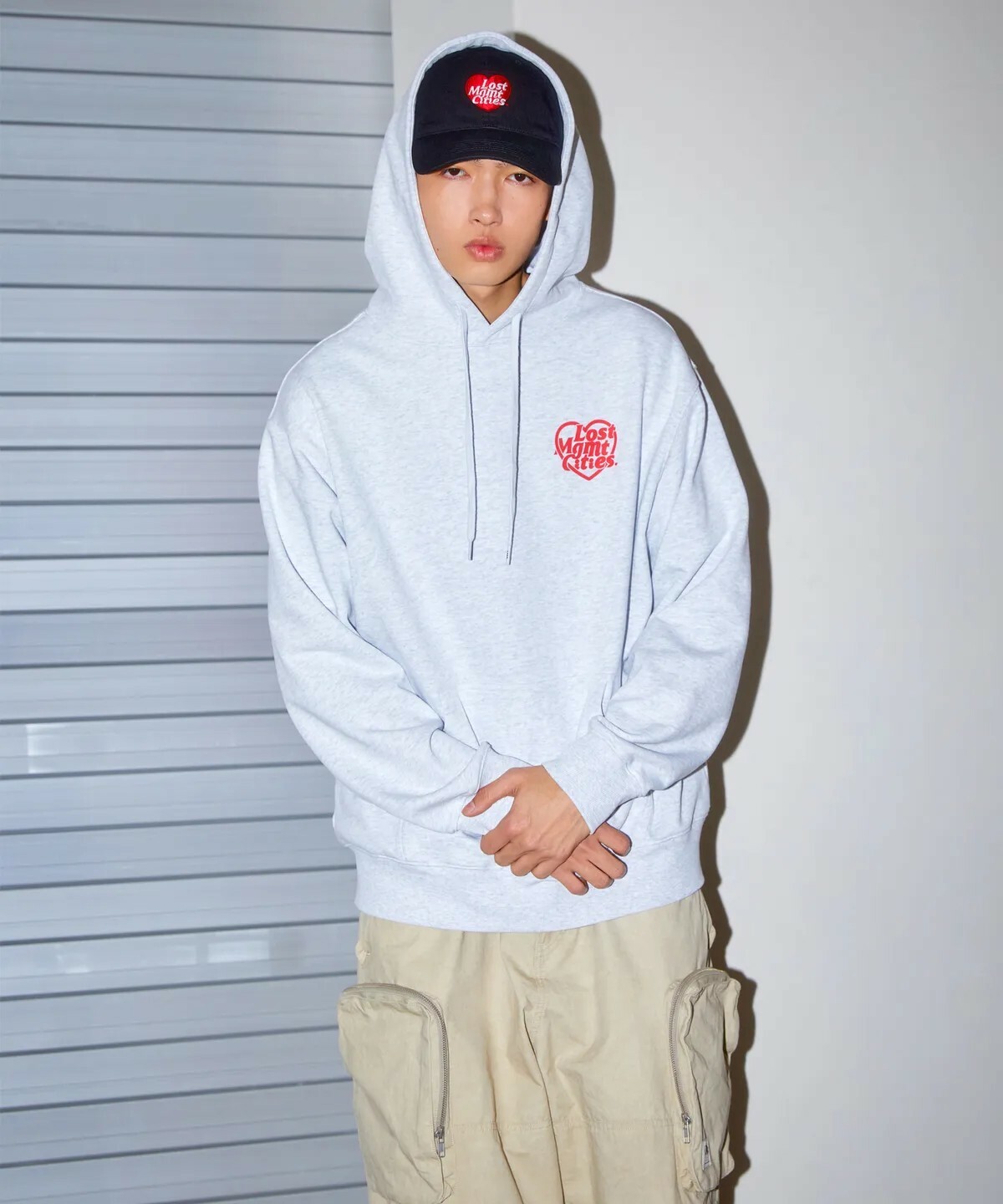 【OWN】LMC Valentine's Day 情人節 愛心 休閒 長袖 連帽 上衣 新款 不分男女 黑色 白灰