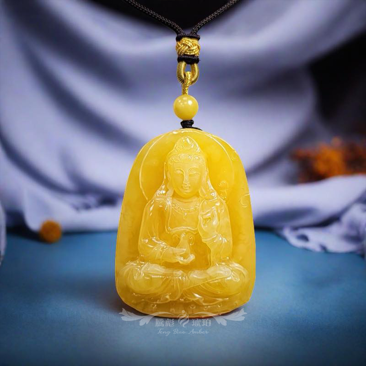 (已結緣)收藏款3A天然波羅的海雞油黃蜜蠟精工觀音賜福之正規掛牌—劉師名家篆刻