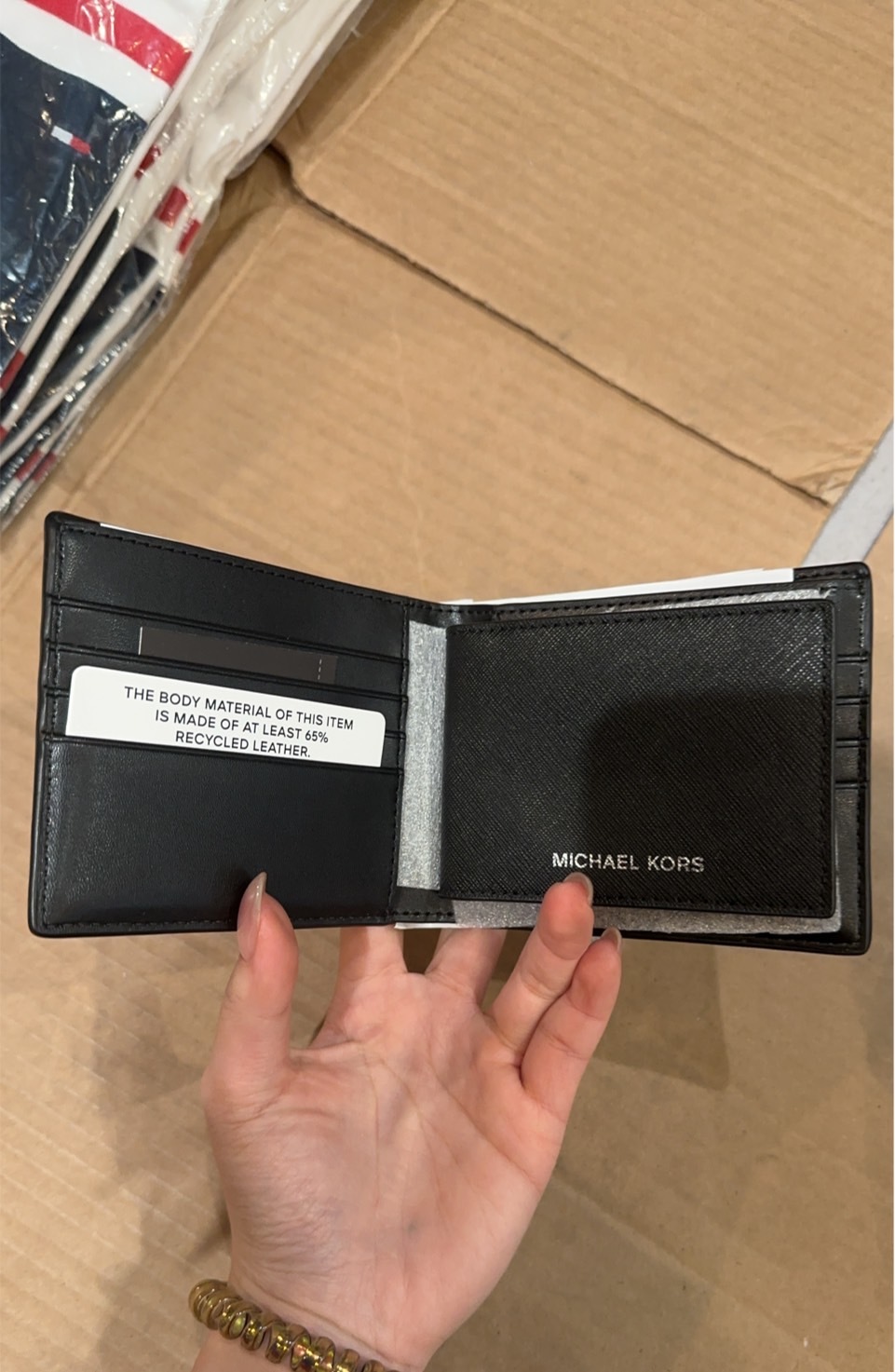 Michael Kors MK 立體金屬字母 活動卡層 短夾