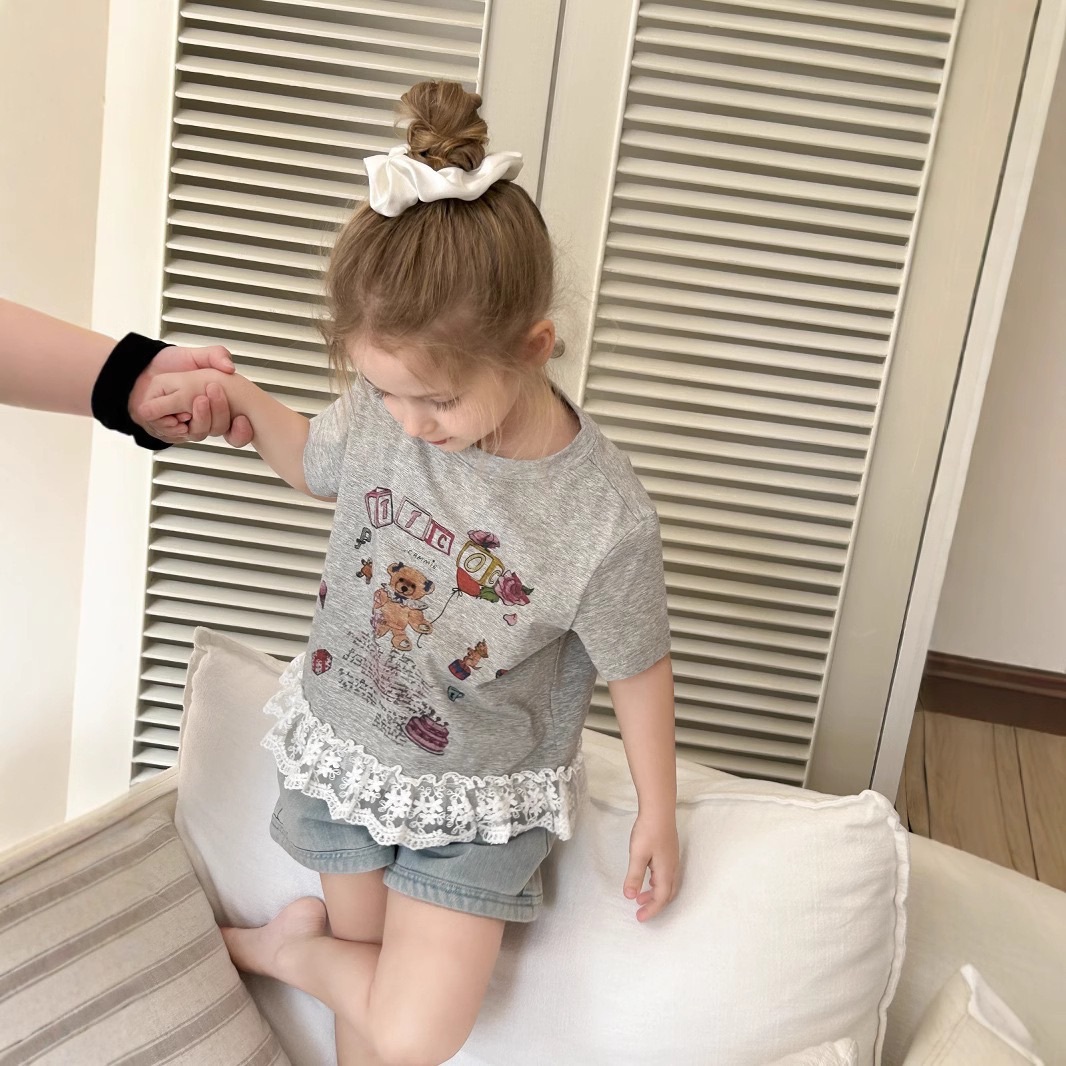 蕾絲拼接熊熊上衣