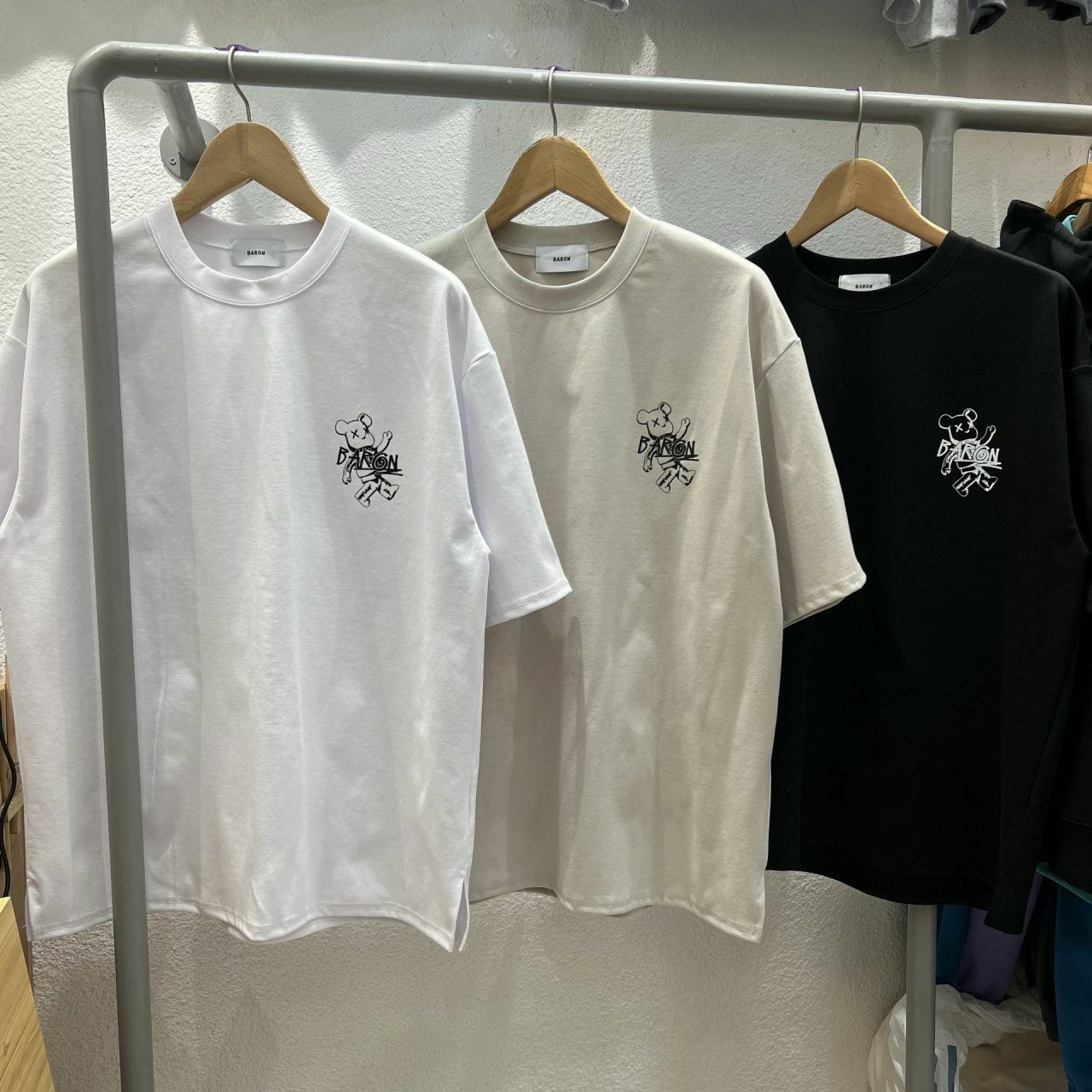 熊仔圖案英文字短袖Tee BARON-154T