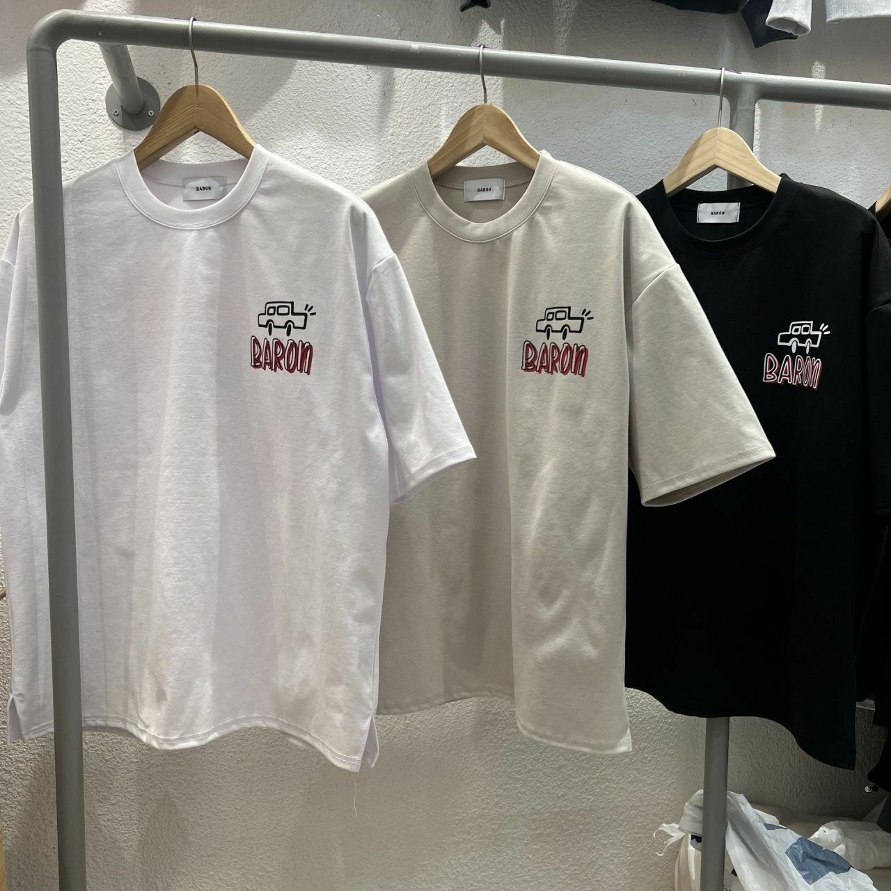 狗仔圖案英文字短袖Tee BARON-156T