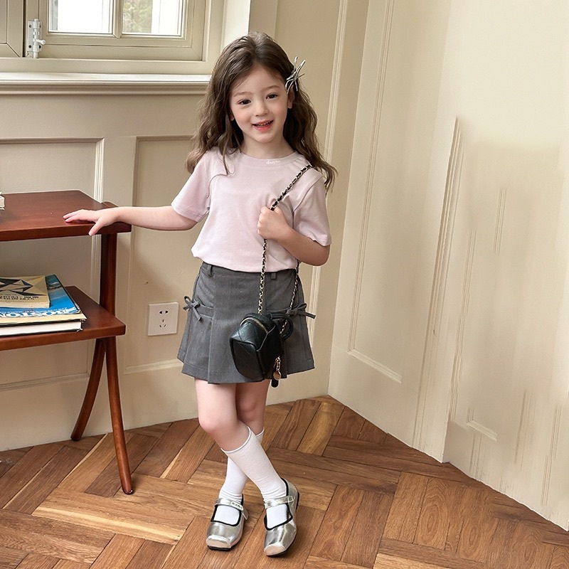 日常素色字母上衣