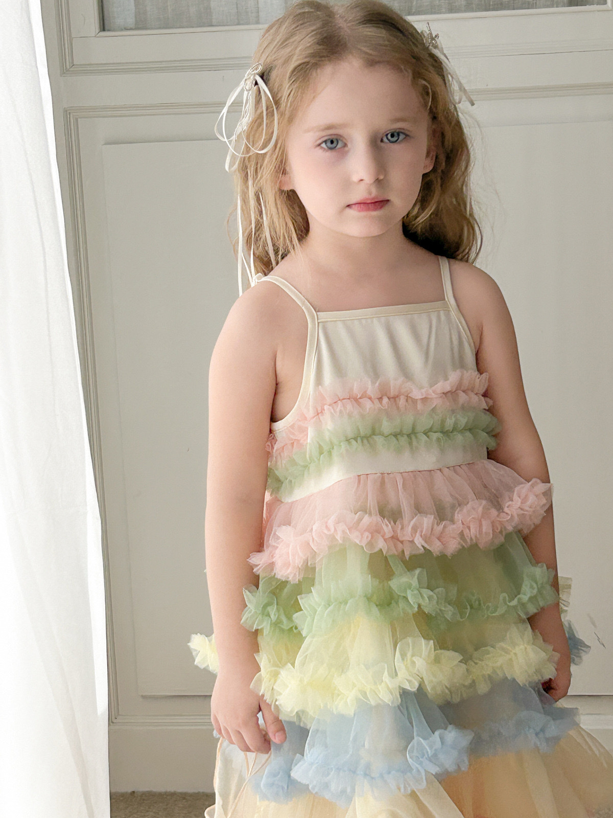 彩虹蛋糕吊帶蓬蓬裙