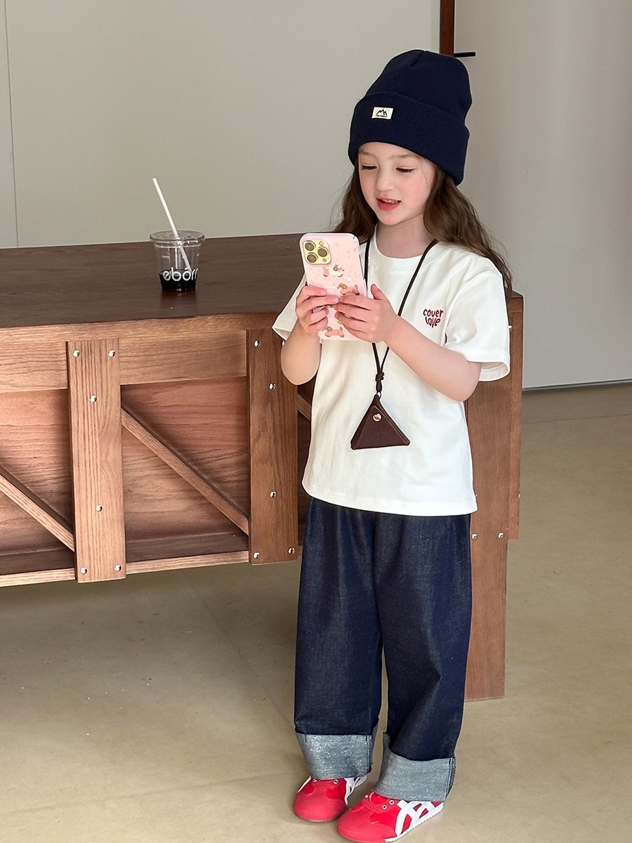 刺繡字母短袖上衣