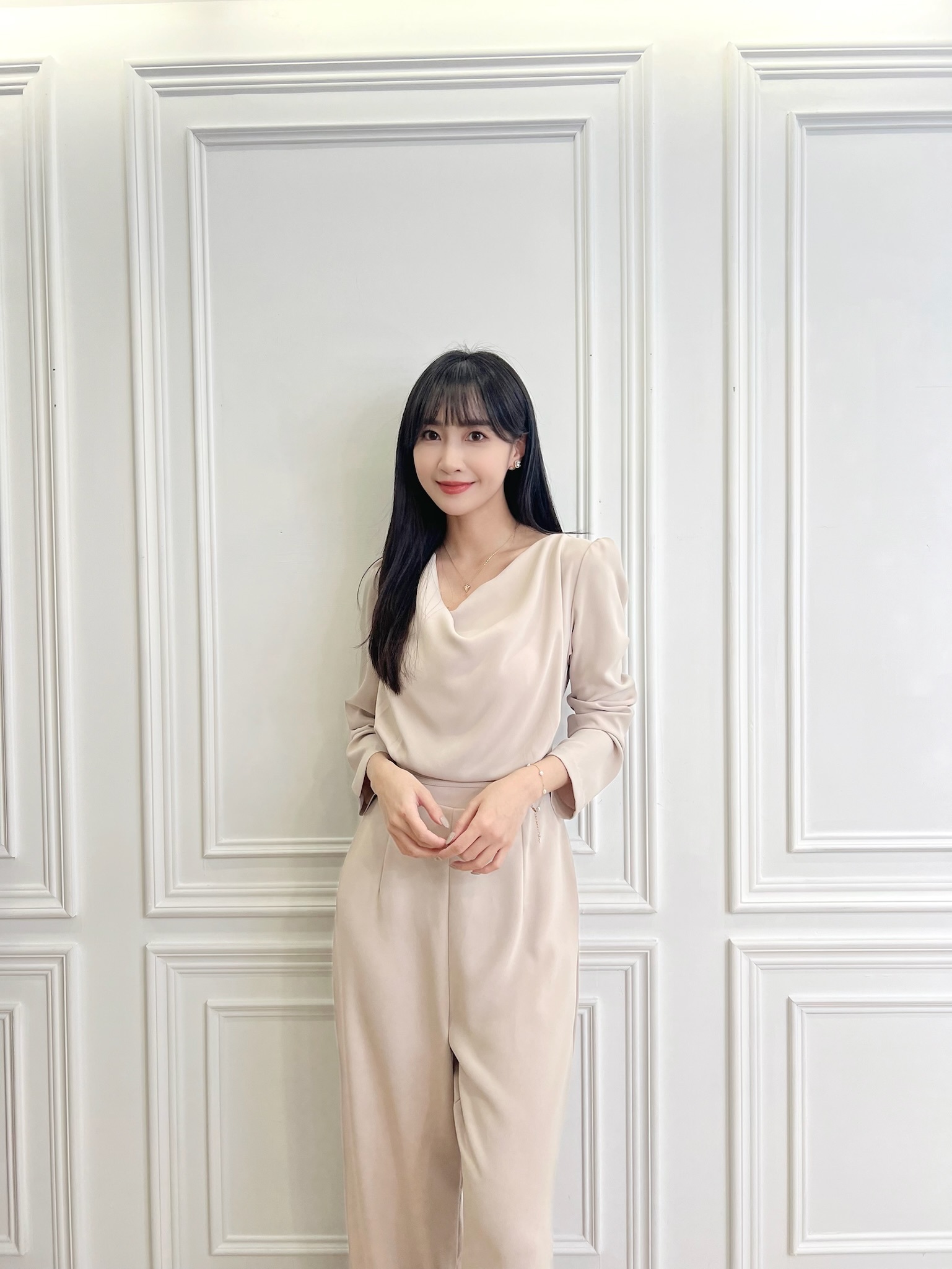 長腿鏈條垂墜領連身褲