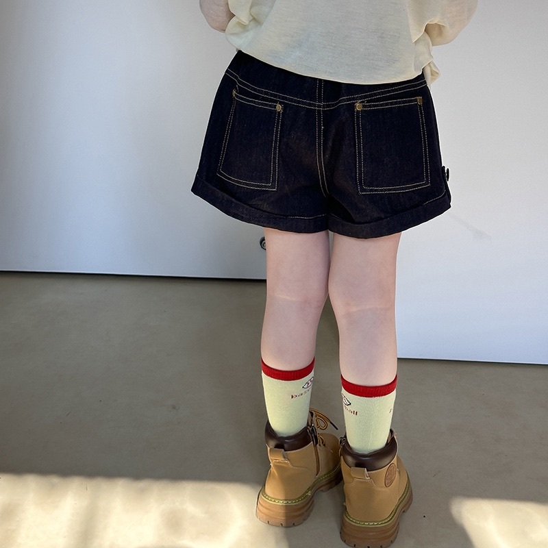 捲邊牛仔短褲