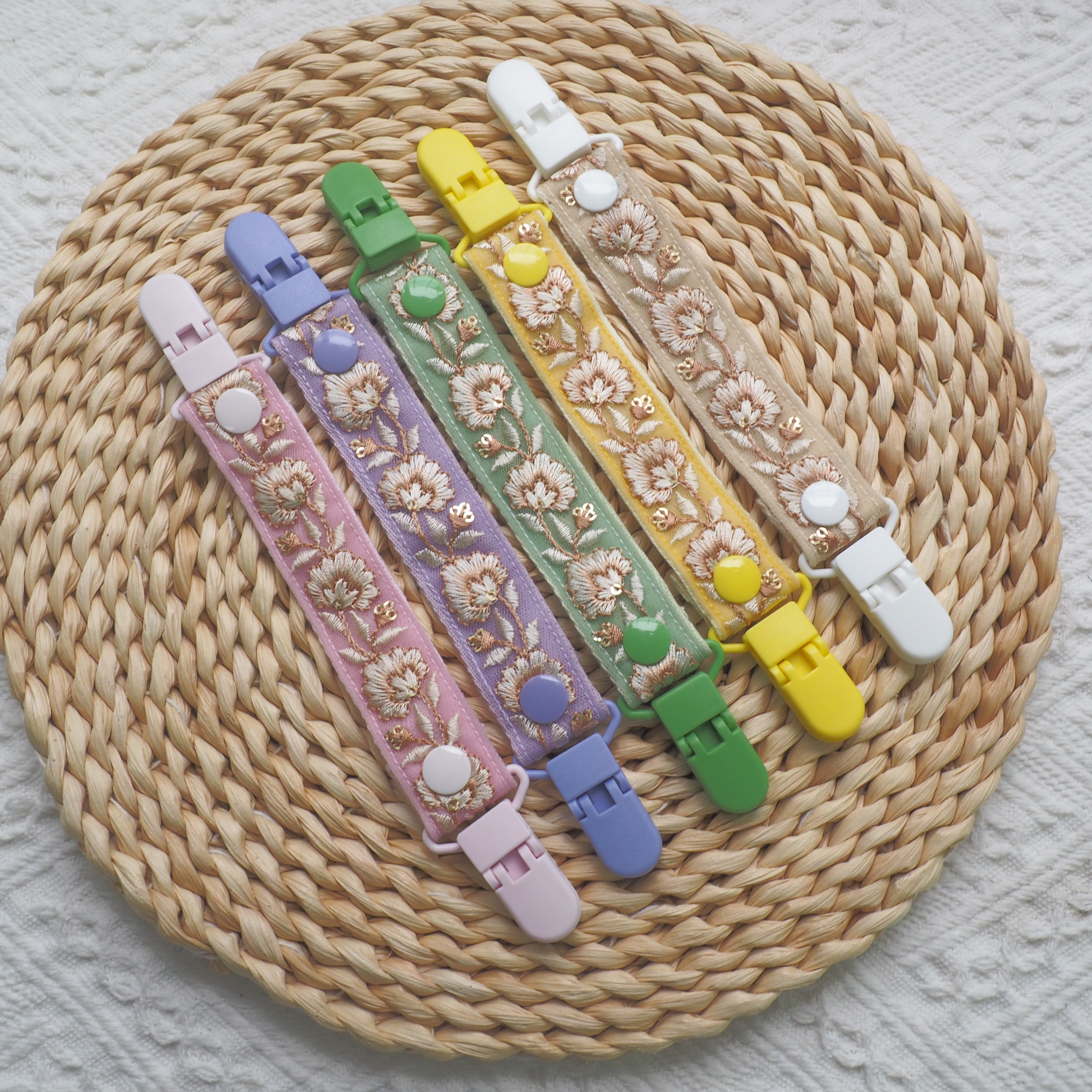 蕾絲刺繡防掉夾