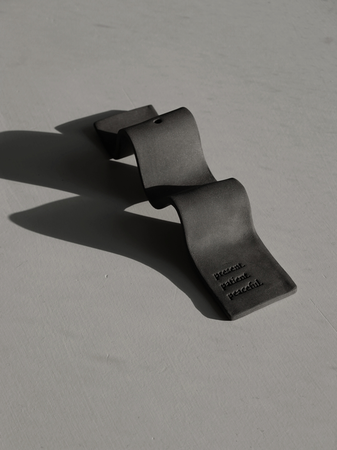 THE DETAILS - 墨浪線香座