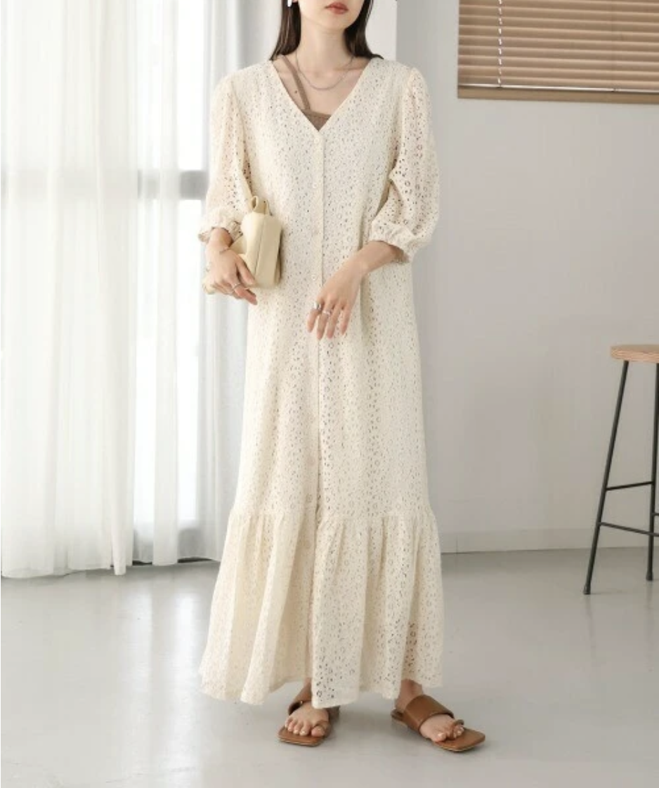 優閒復古感 V領米色蕾絲連身裙【日本直送】