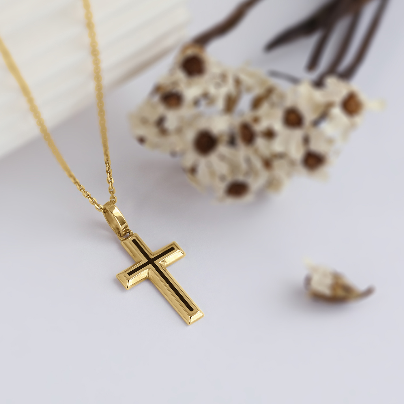 黑色十字架 — K金項鍊  (女款)