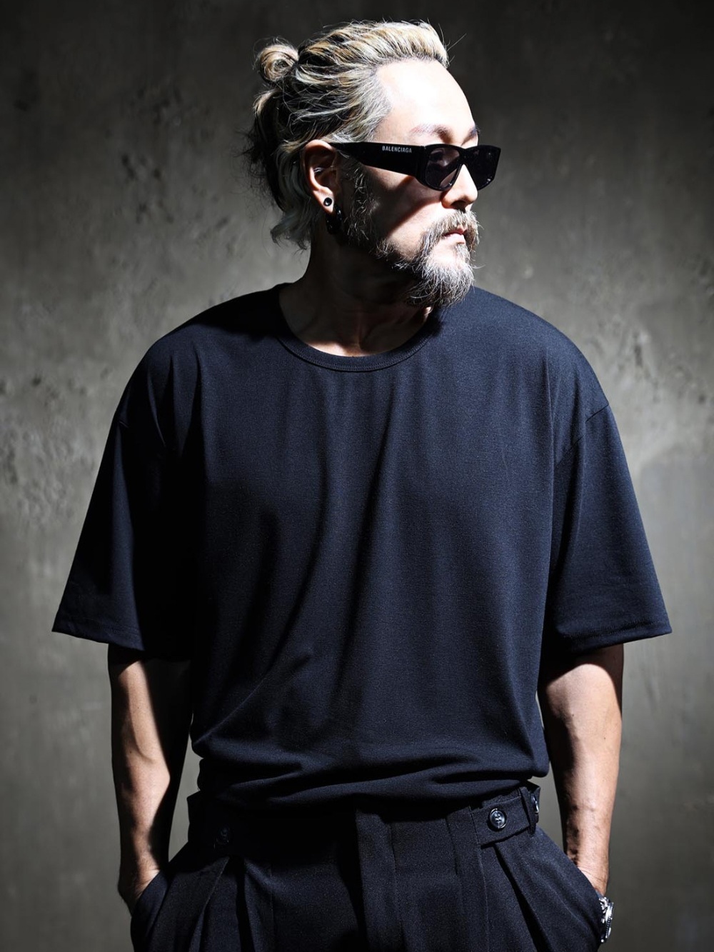 基本款U領短袖T恤