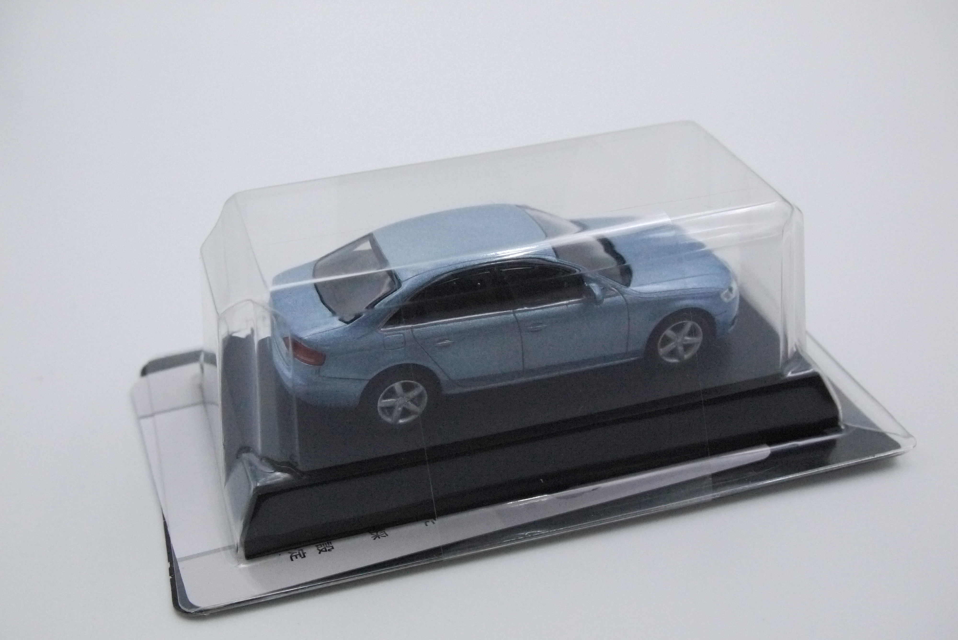 KYOSHO AUDI A4 LIGHT BLUE